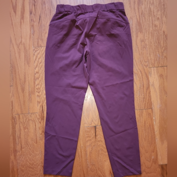 Lululemon On The Fly Pant - Picture 2 of 4